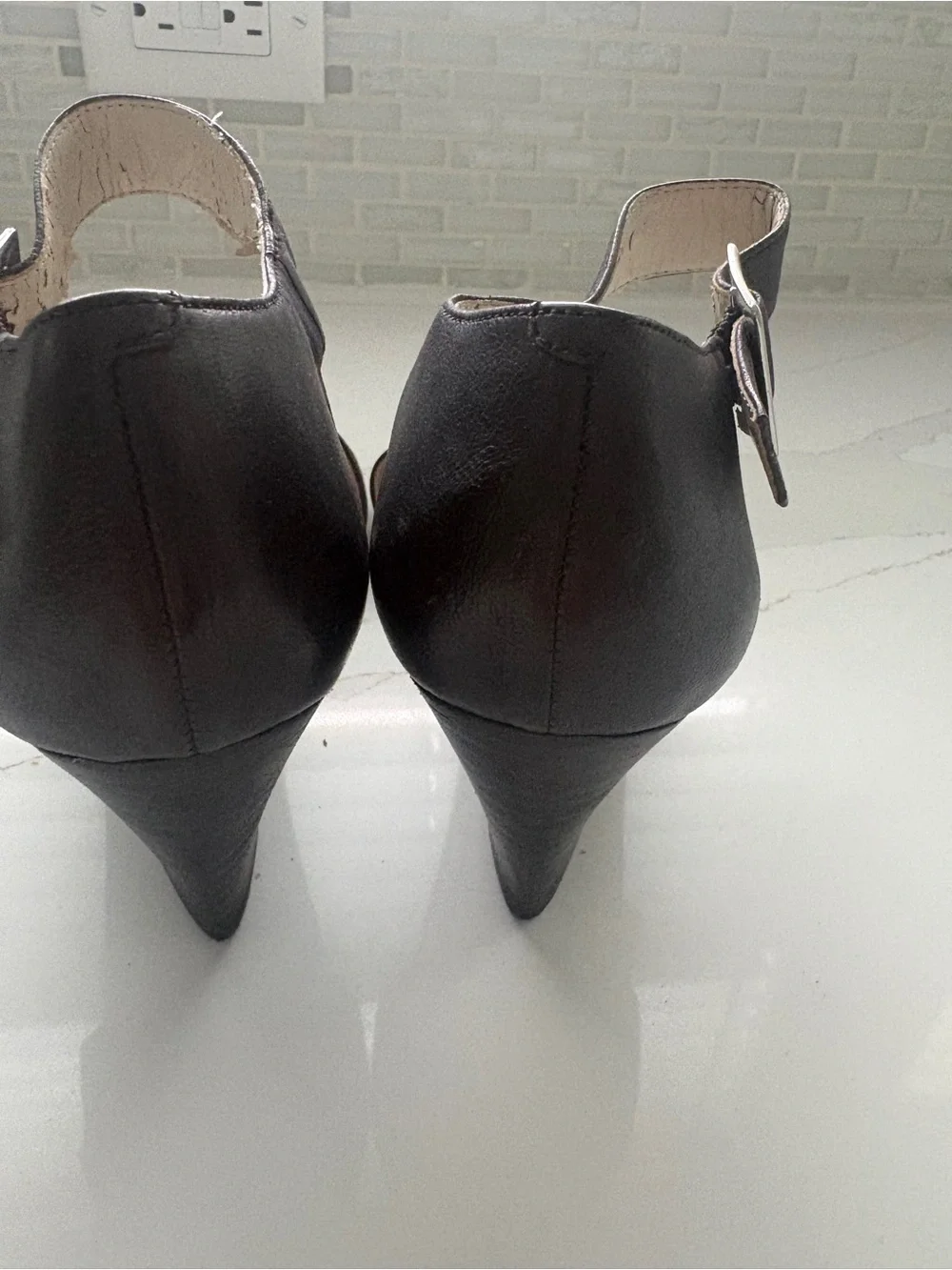 Nine West Black Leather Ankle-Strap Wedge Sandals.PACKURBAGS.  Women Size 9M $20